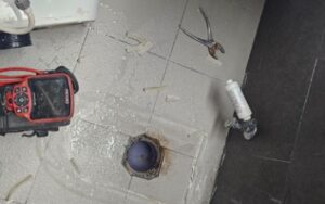 배관막힘 으로 역류하는 현장